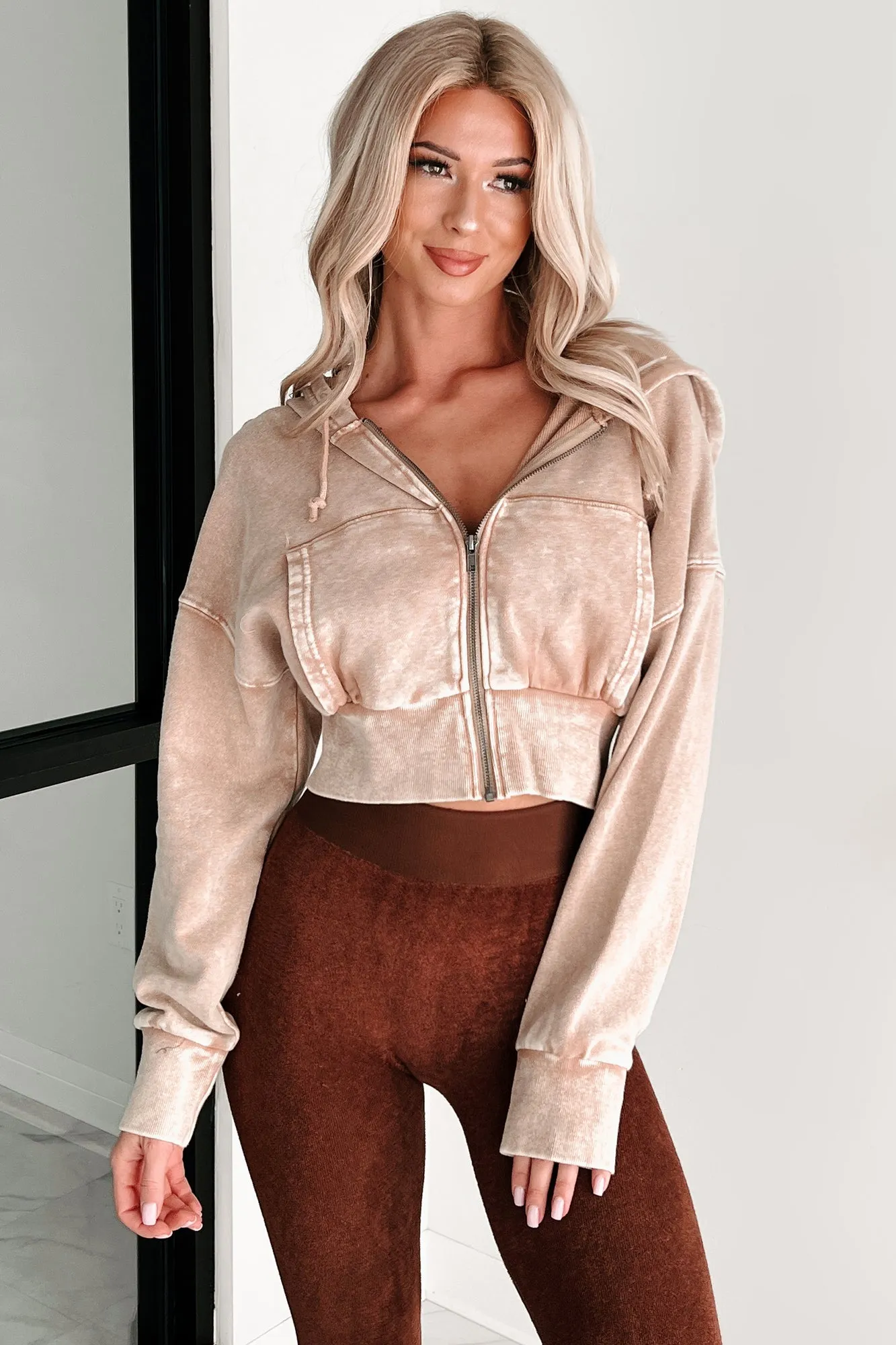 Bite The Dust Cropped Zip-Up Hoodie (Dunkles Taubenbraun)