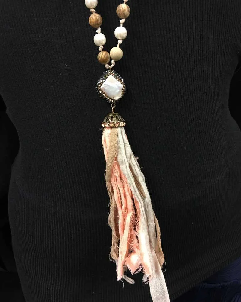 BoHo glam Seidenquaste Bohemian Halskette