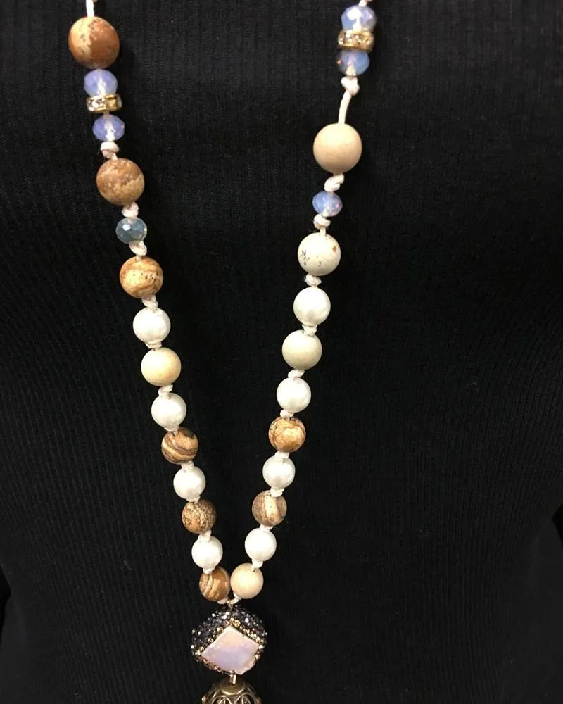 BoHo glam Seidenquaste Bohemian Halskette