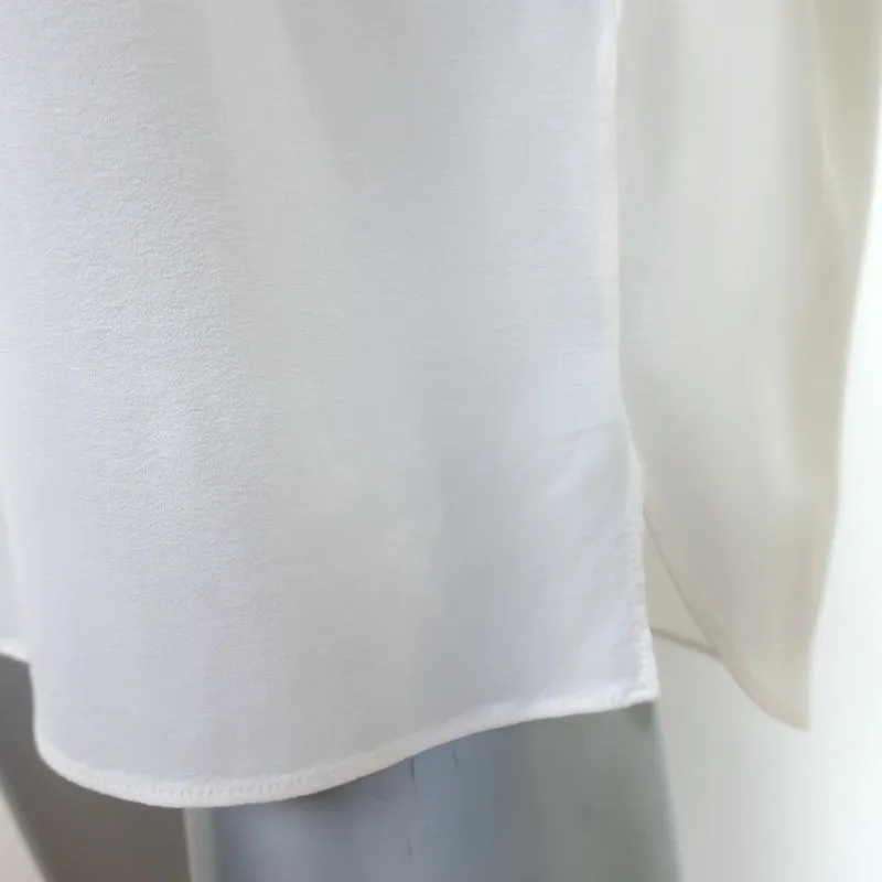 Brunello Cucinelli Monili-Trim Bluse mit Knopfleiste Cremefarben Dehnbare Seide Größe L