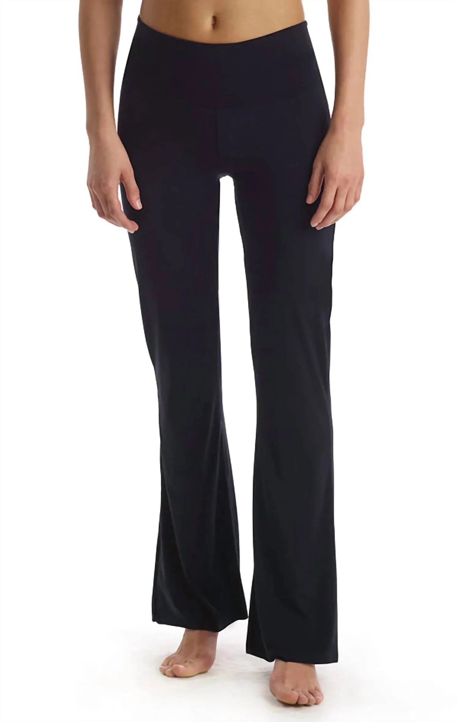 Butter Flare Legging in Schwarz