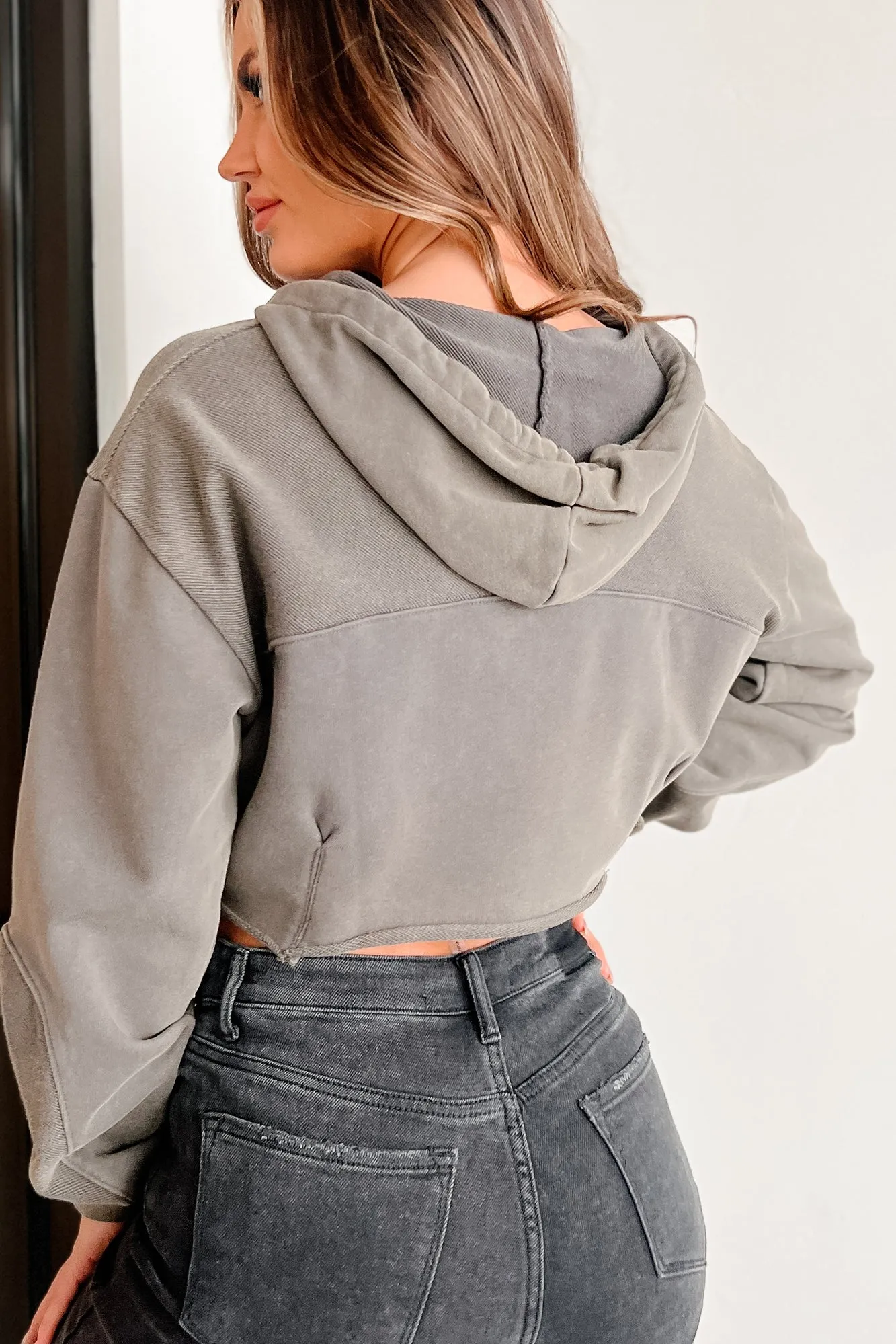 Gemütliche Cropped Kapuzenpullover (Aschgrau)