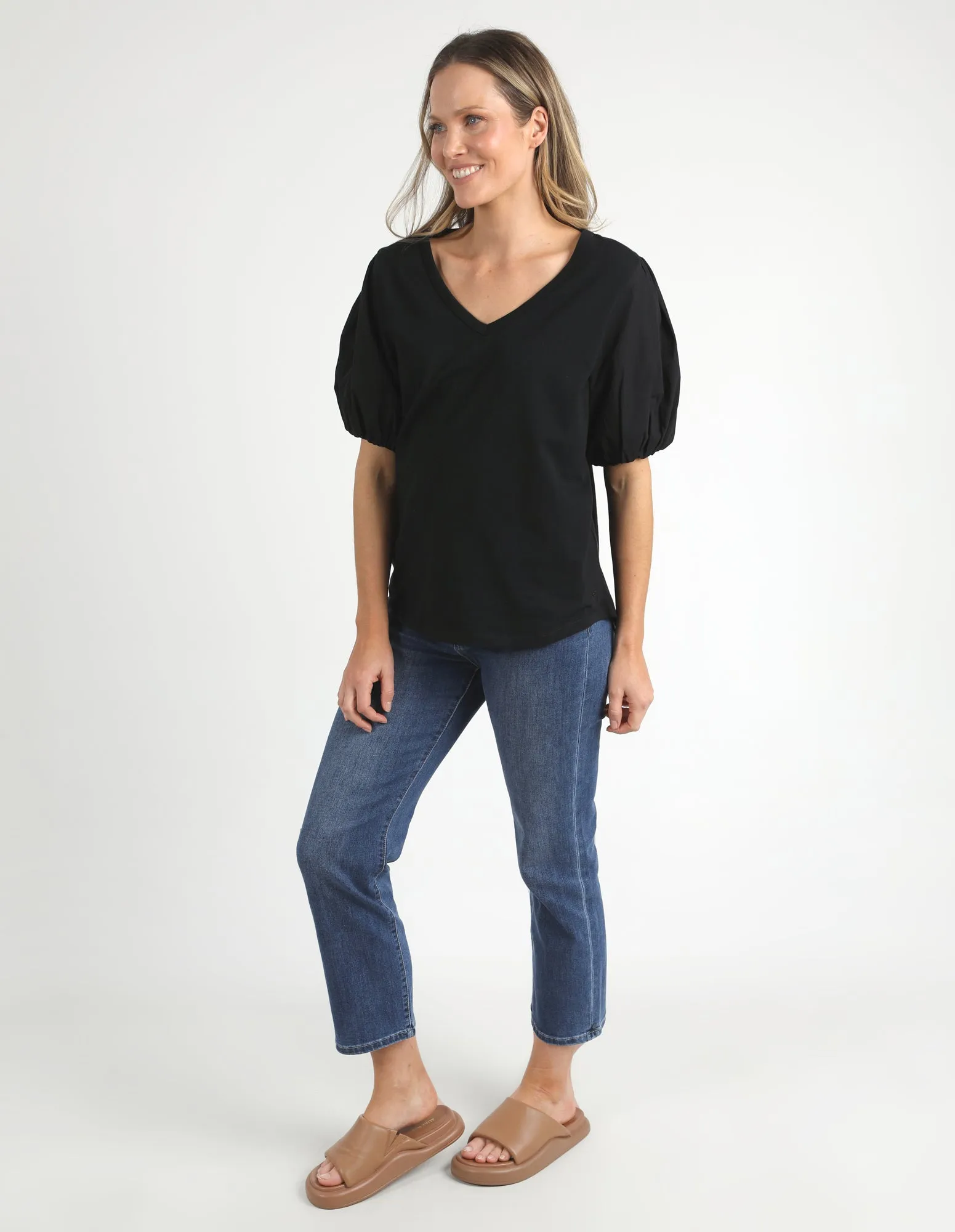 Elm Joy S/S T-Shirt Schwarz
