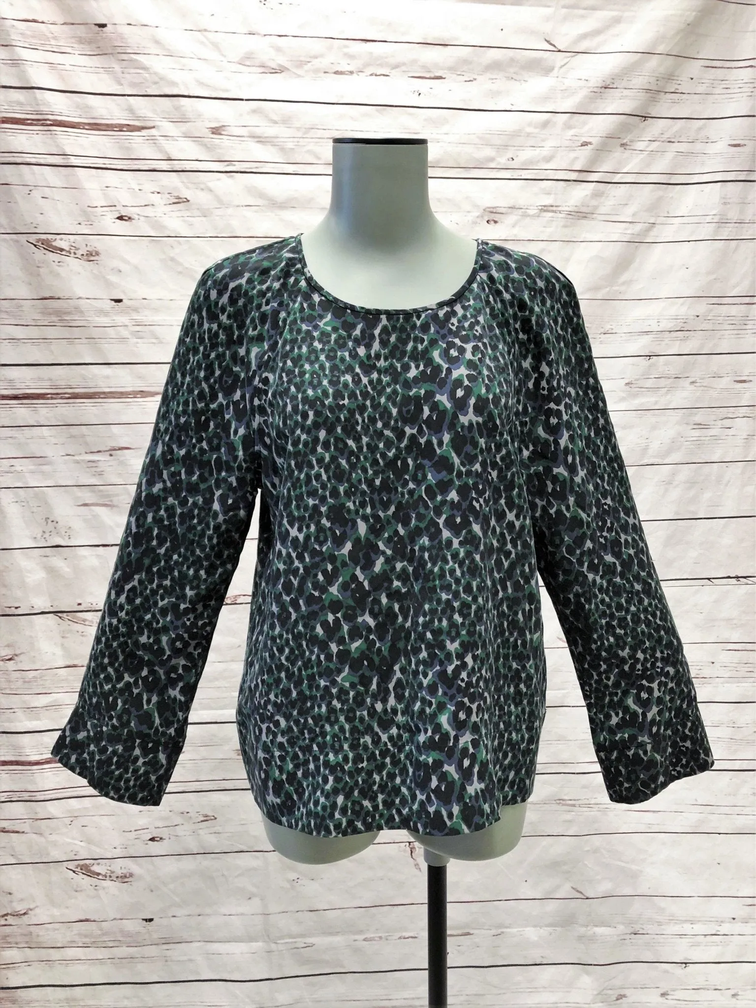 Equipment Bluse Abeline Leopardenprint Seide Größe Extra Small Glockenärmel Top