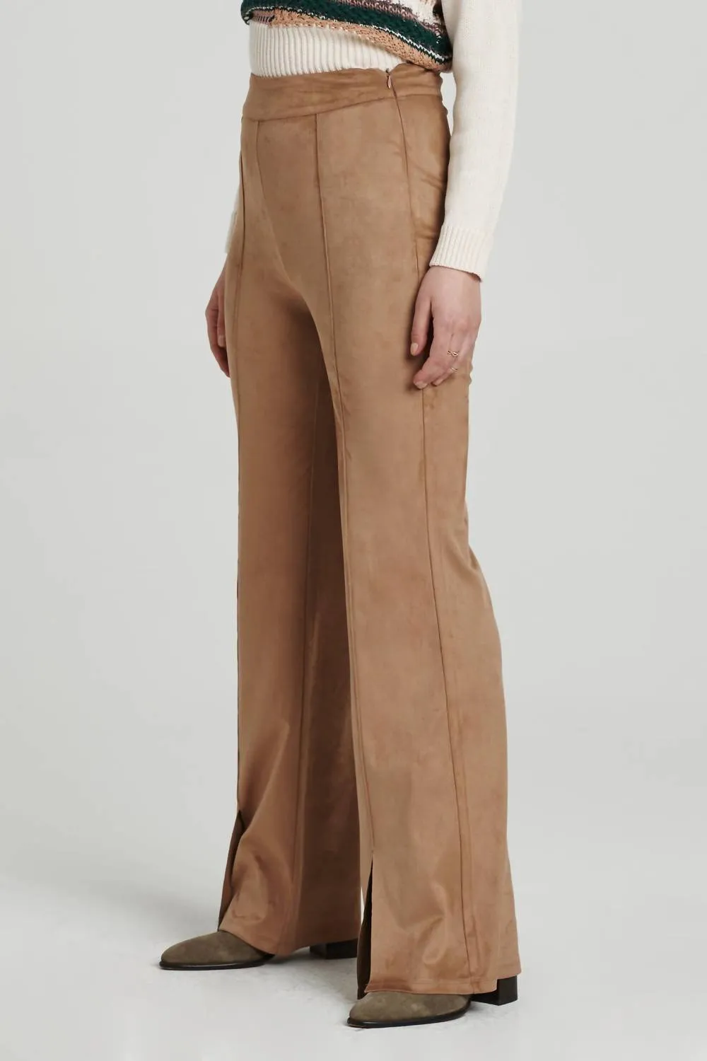 Fallon Flare Hose in Beige