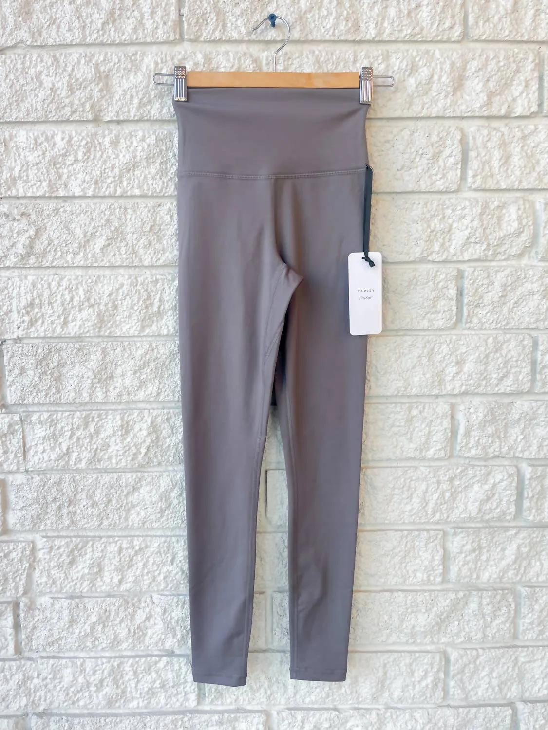 Freesoft High-Rise Leggings in Dunklem Möwengrau
