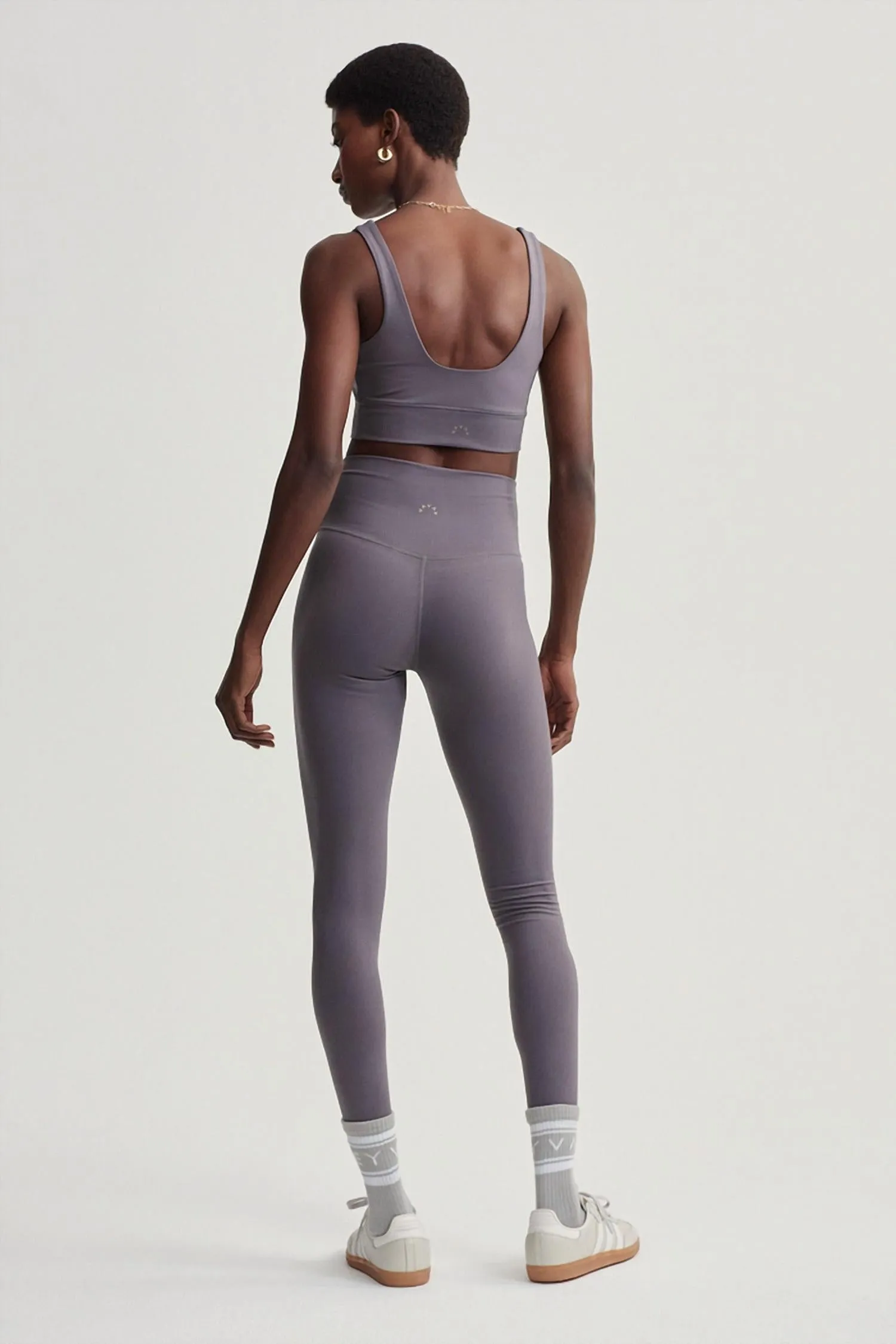 Freesoft High-Rise Leggings in Dunklem Möwengrau