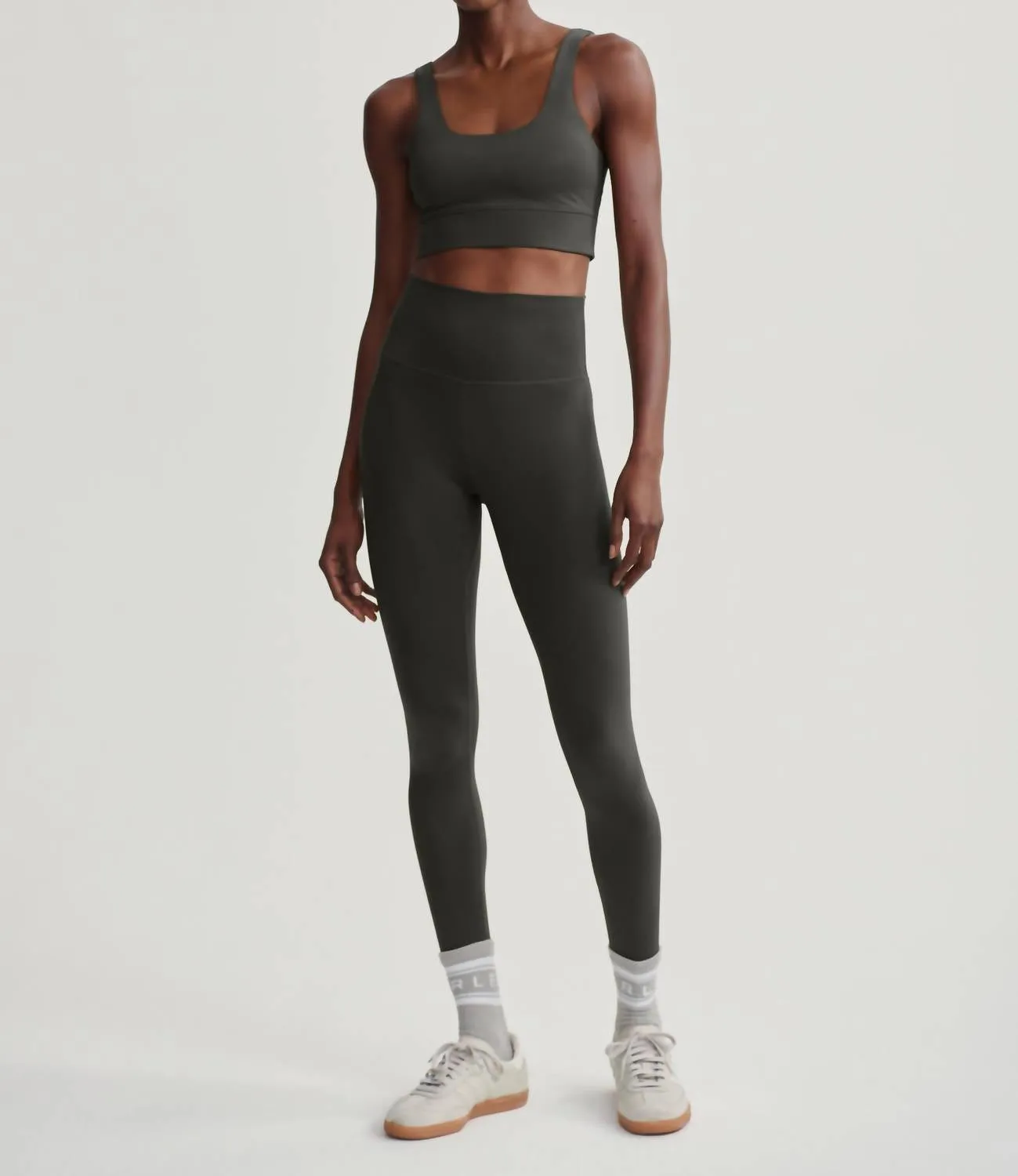 Freesoft High-Waist Leggings in Dunklem Harzgrün