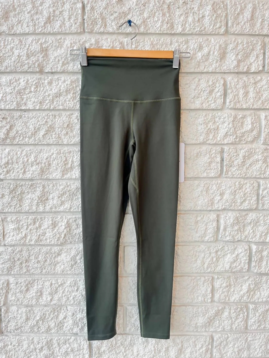 Freesoft High-Waist Leggings in Dunklem Harzgrün
