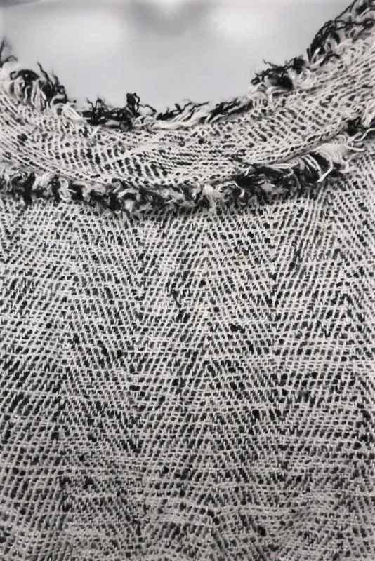 IRO Top Bardy Weiß/Schwarz Ausgefranster Bouclé-Tweed Größe 36