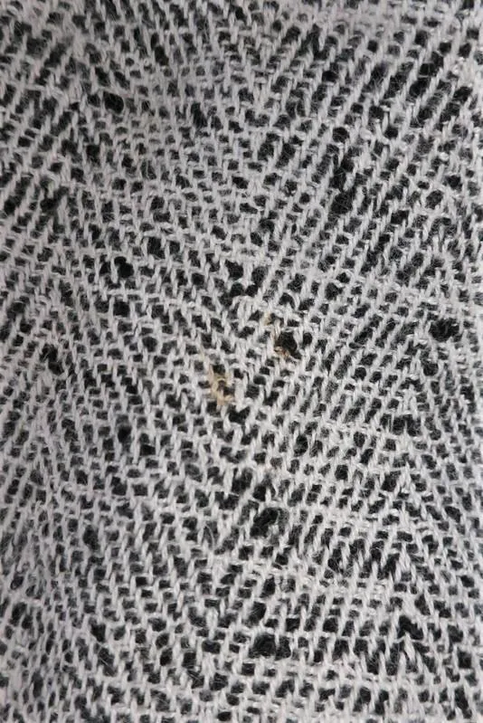 IRO Top Bardy Weiß/Schwarz Ausgefranster Bouclé-Tweed Größe 36