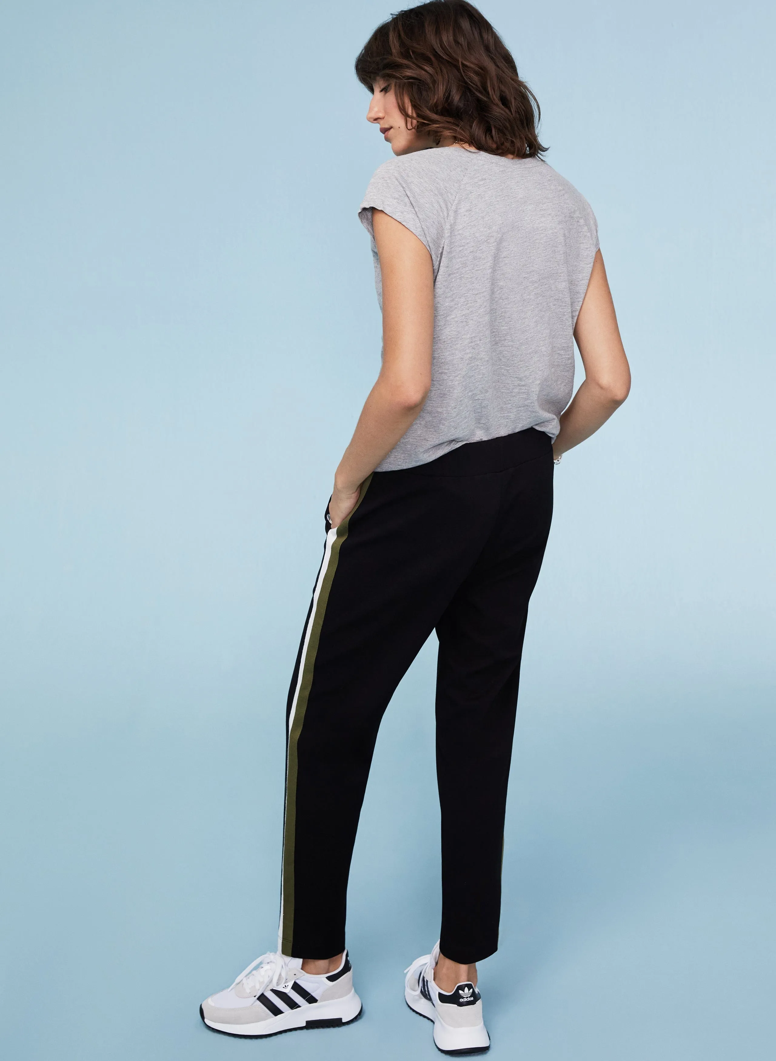 Jay LENZING™ ECOVERO™ Hose | Kaviar Schwarz & Olive
