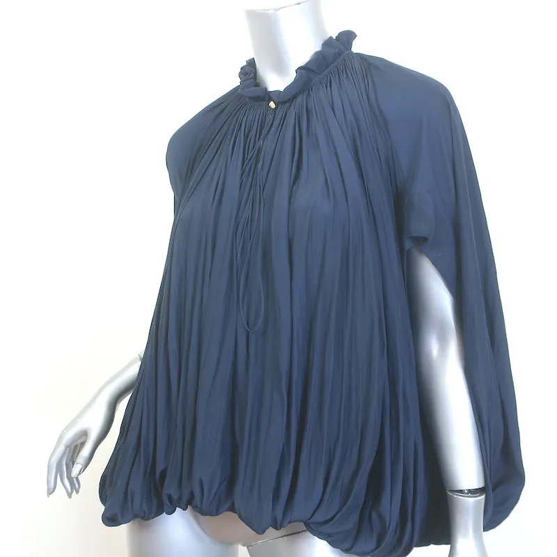 Lanvin Bluse mit Krawattenverschluss und Rüschen in Marineblau, Matt-Satin, Größe 38