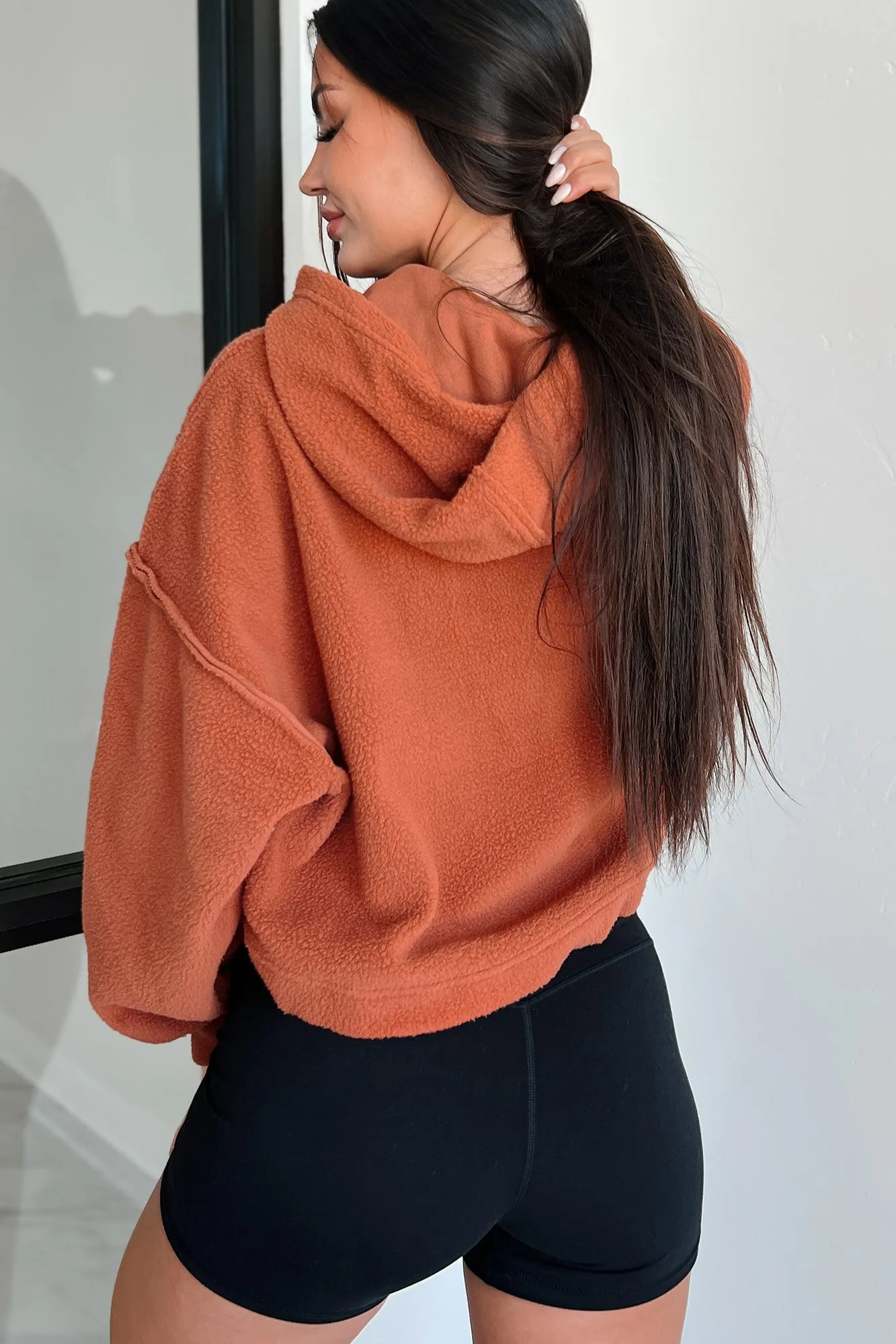 Left On Read Sherpa Fleece Crop Hoodie (Gebackener Lehm)