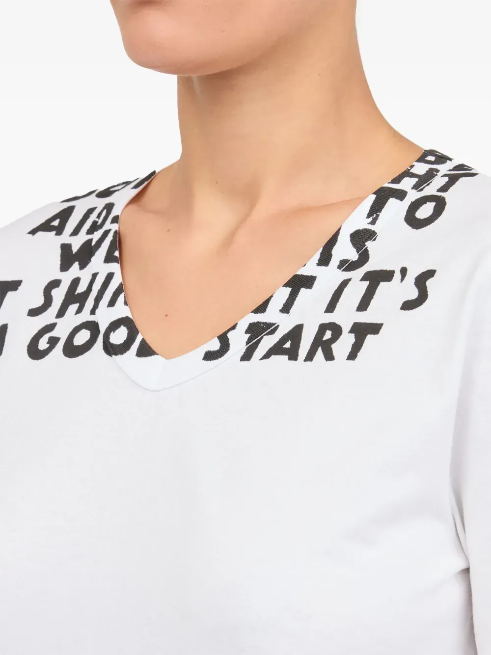MM6 Maison Margiela - Damen V-Ausschnitt SIDA Print T-Shirt Bekleidung_mm6