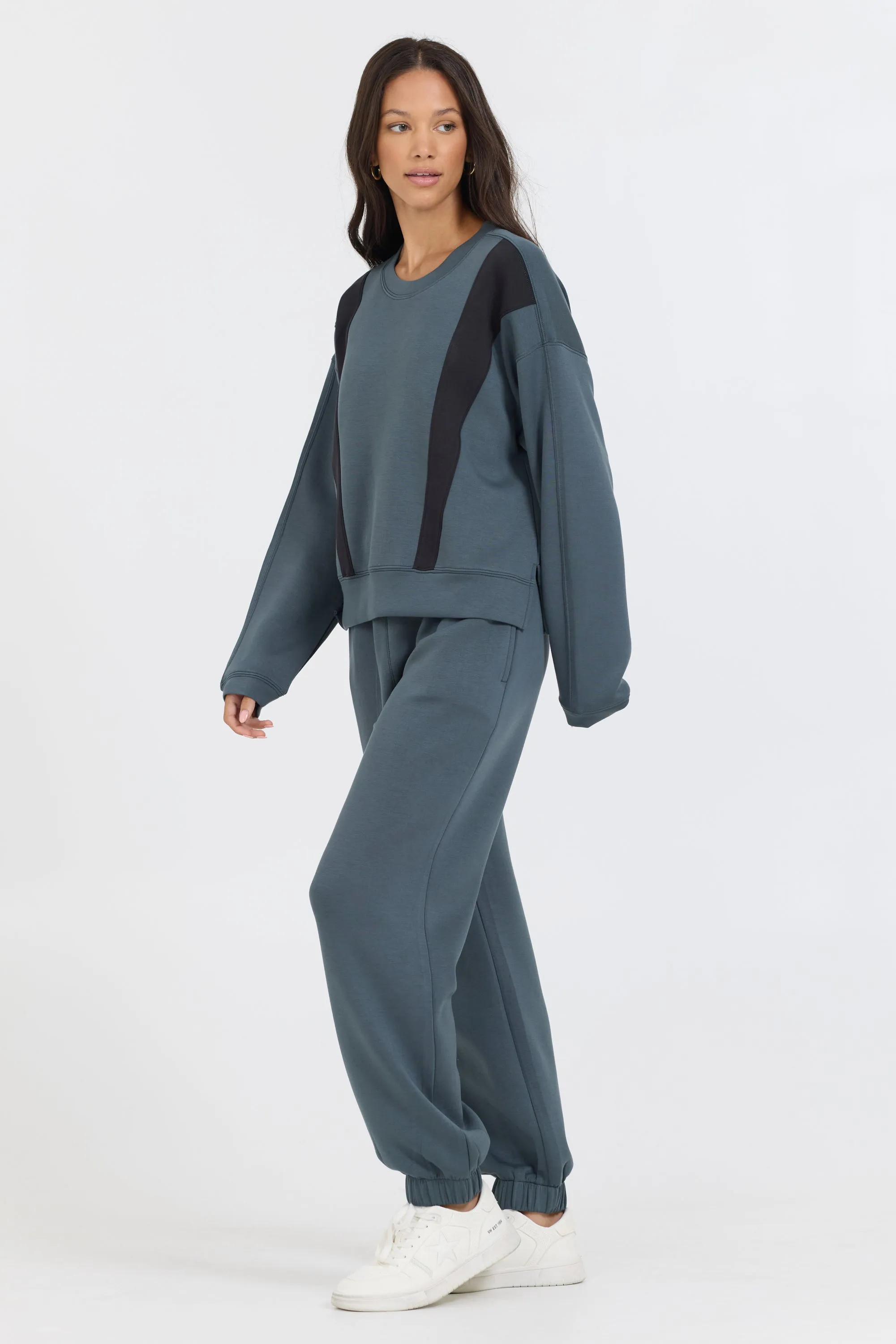 Berg Grau/Schwarz Colorblock Einsatz Cloud Fleece Crew