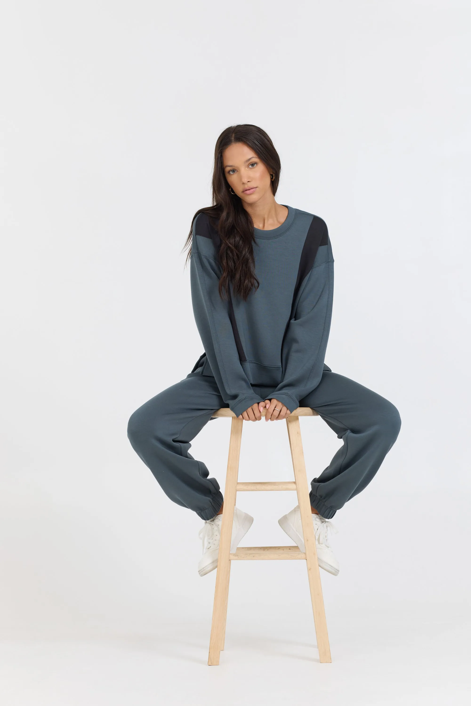 Berg Grau/Schwarz Colorblock Einsatz Cloud Fleece Crew