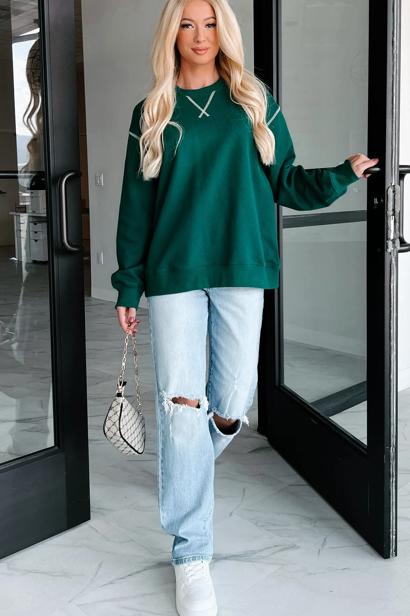 Pressing Pause Übergroßes Crewneck Sweatshirt (Jägergrün)