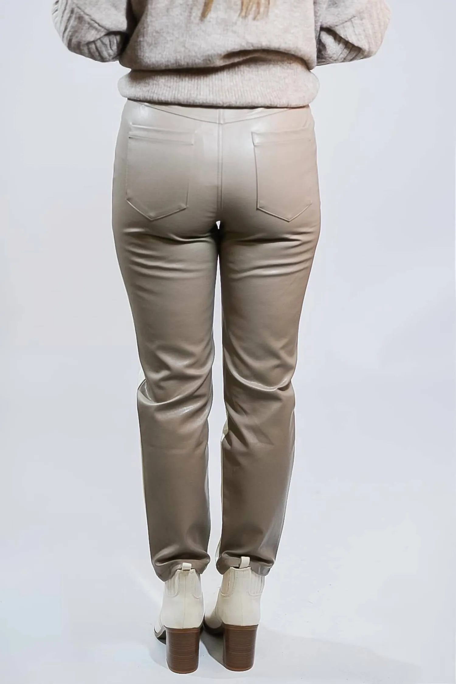 Rebel Charm Spaltlederhose in Creme/Mokka
