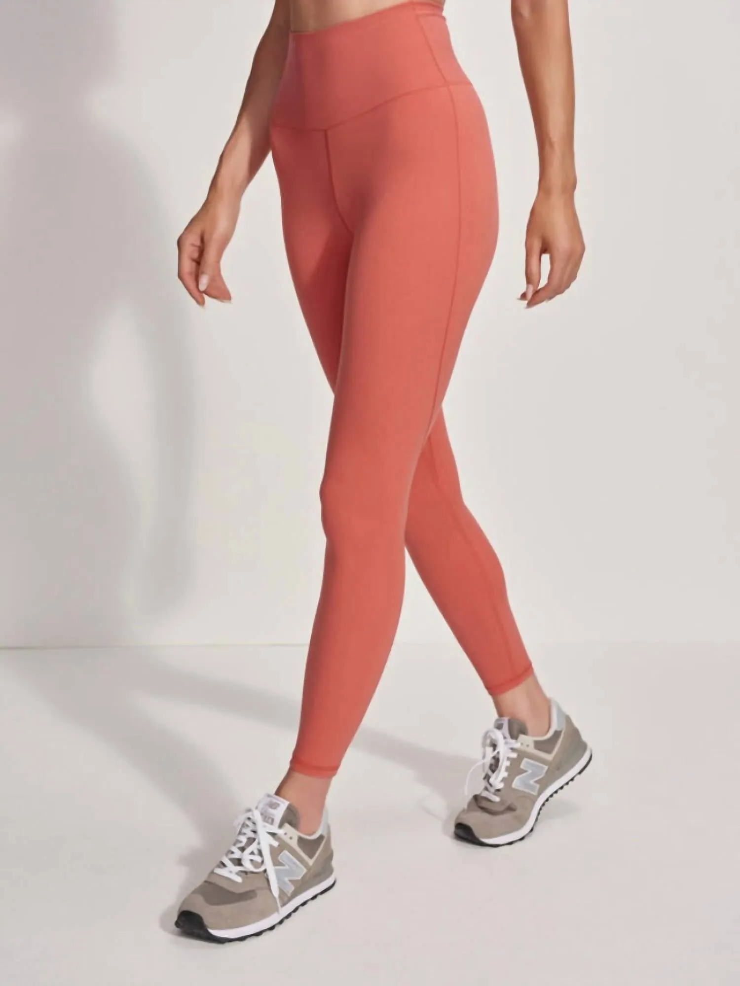 Shape High-Waist Leggings in Mineralrot