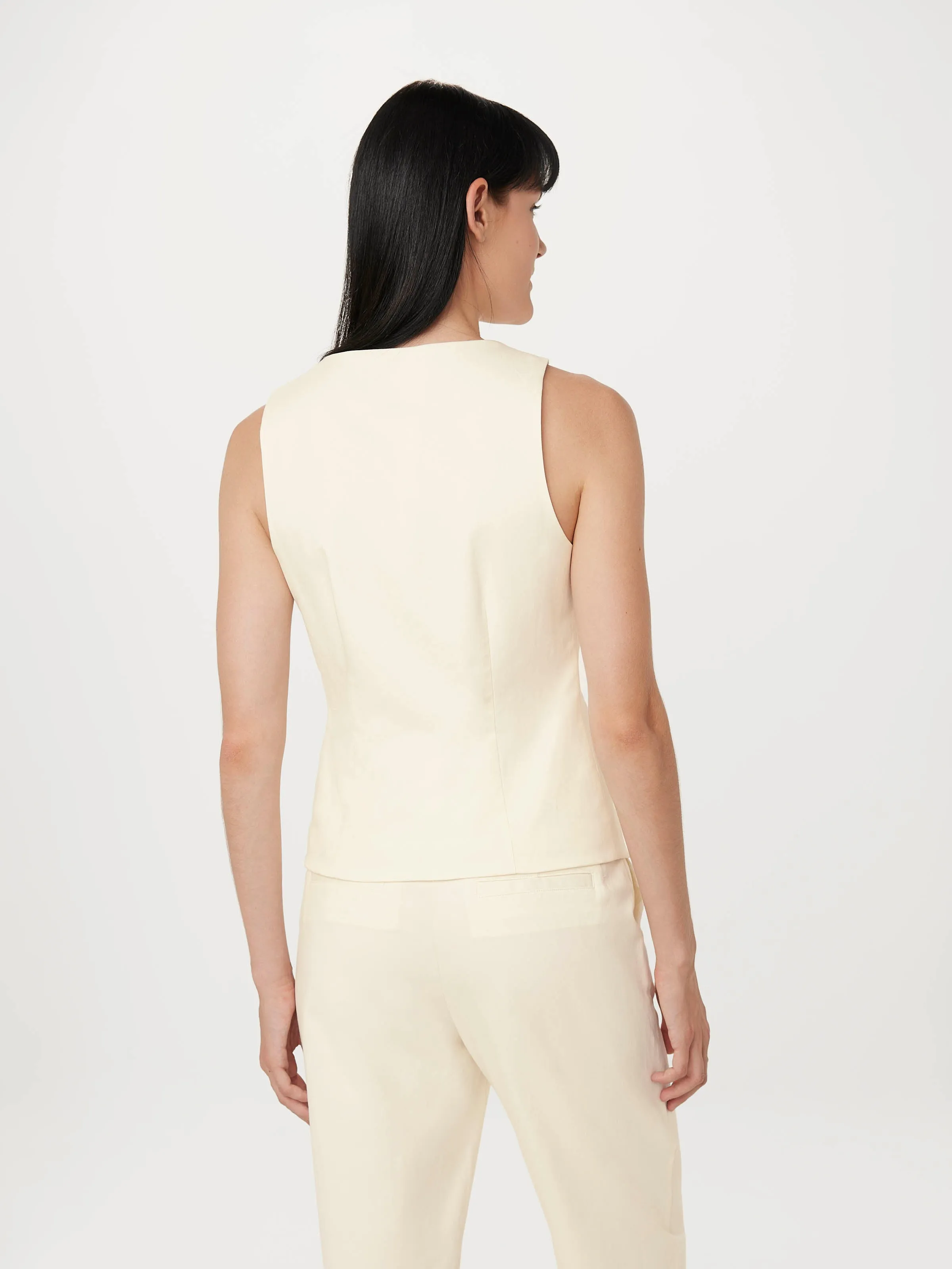 Die Knopfweste in Creme