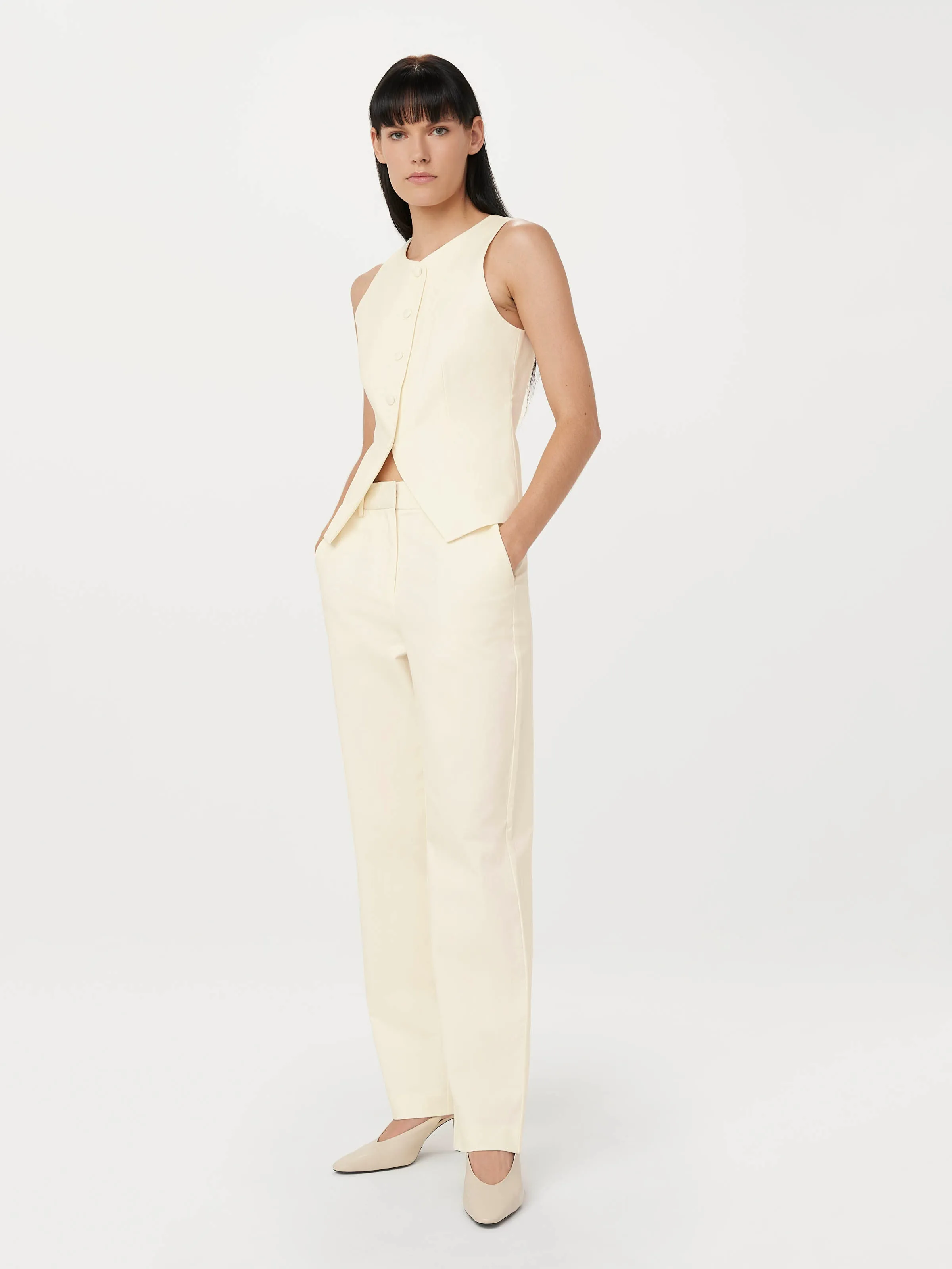 Die Knopfweste in Creme