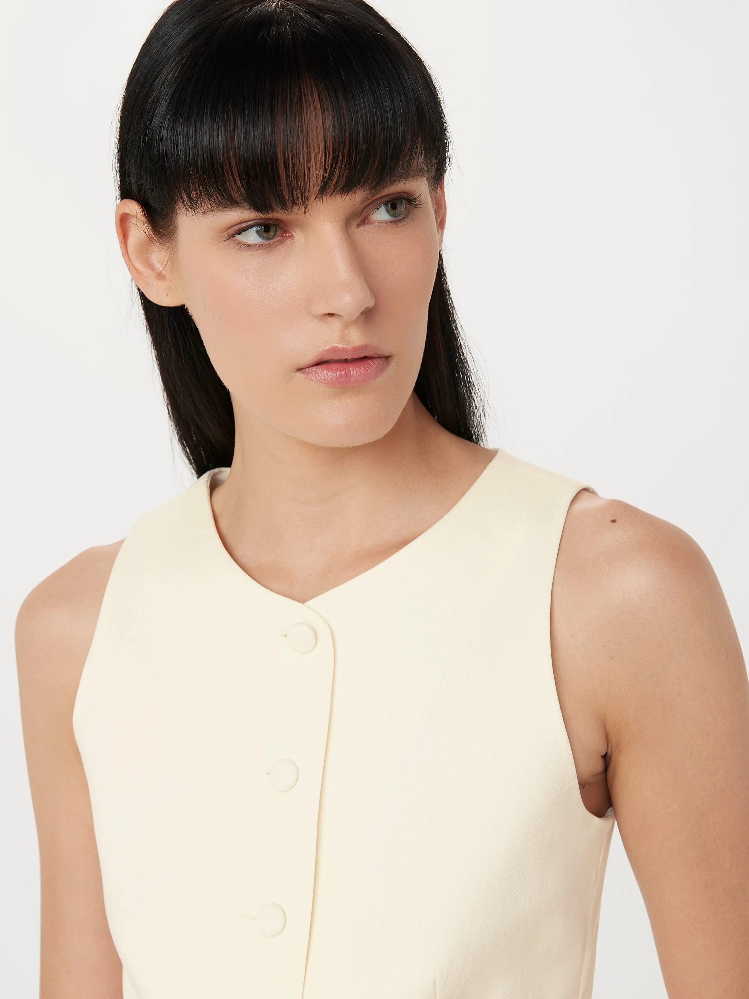 Die Knopfweste in Creme