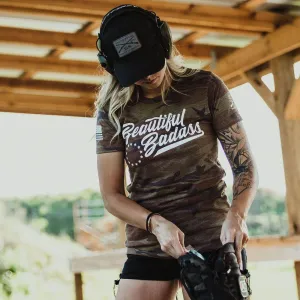 Frauen T-Shirt Schön und Tough - Waldtarnung