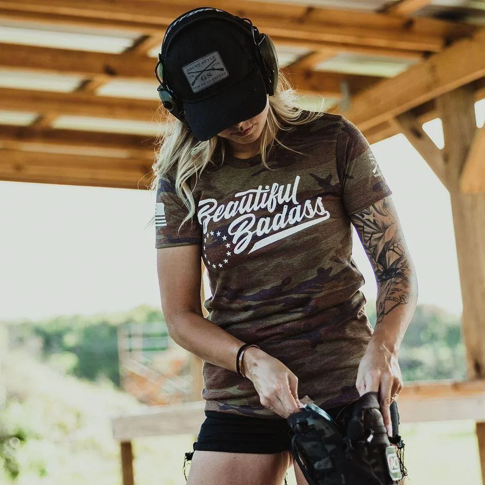 Frauen T-Shirt Schön und Tough - Waldtarnung